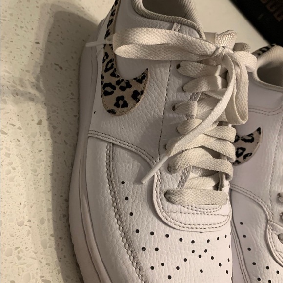 Women’s Nike Court Vision Low (White/Leopard) Sz. 9 - Picture 5 of 9